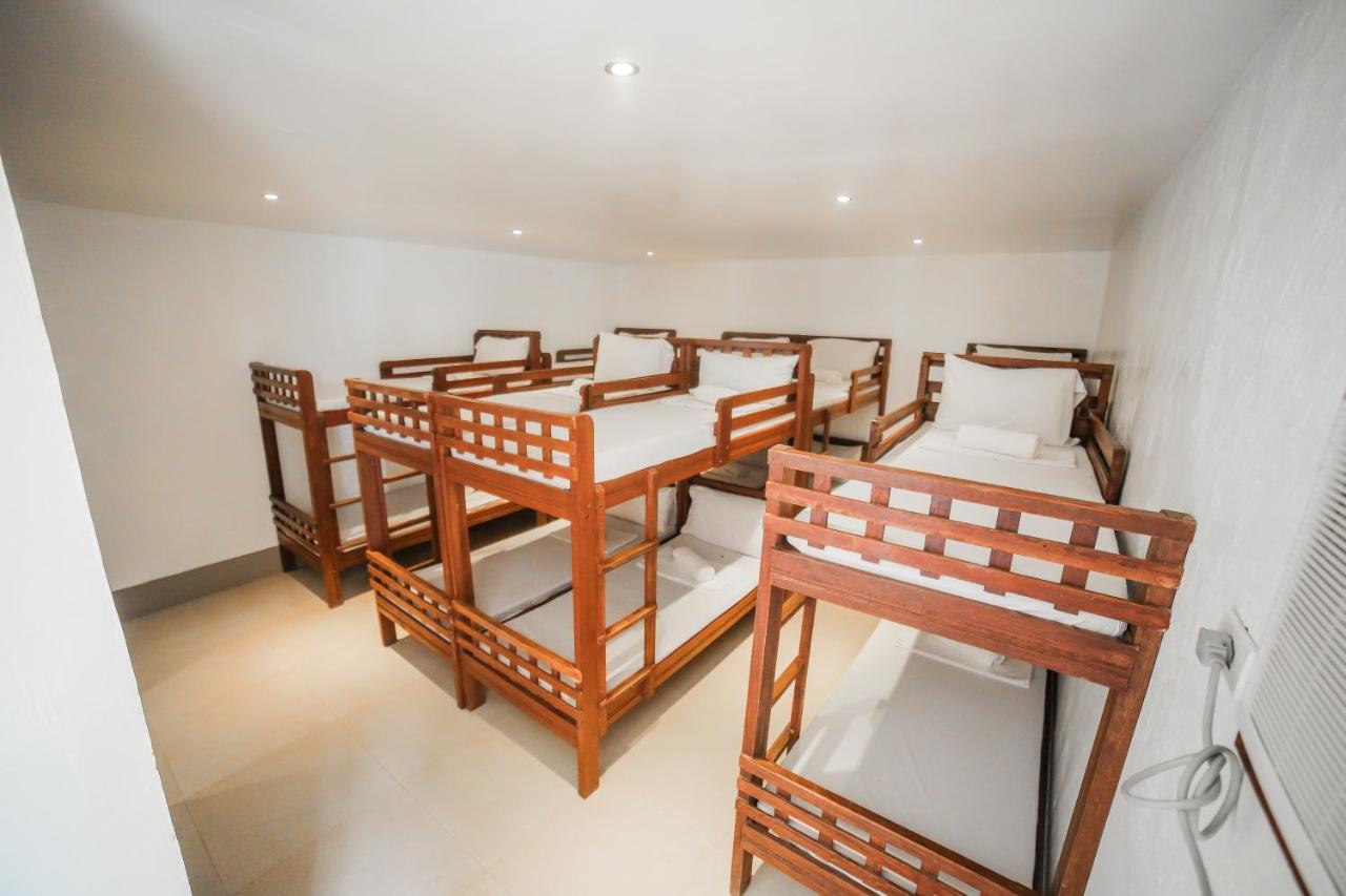 Bataan White Corals Beach Resort Morong  Exterior photo